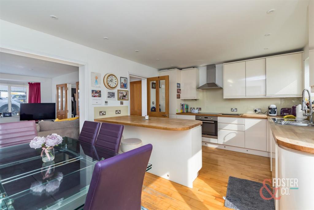 Hogarth Road, 51-16.JPG