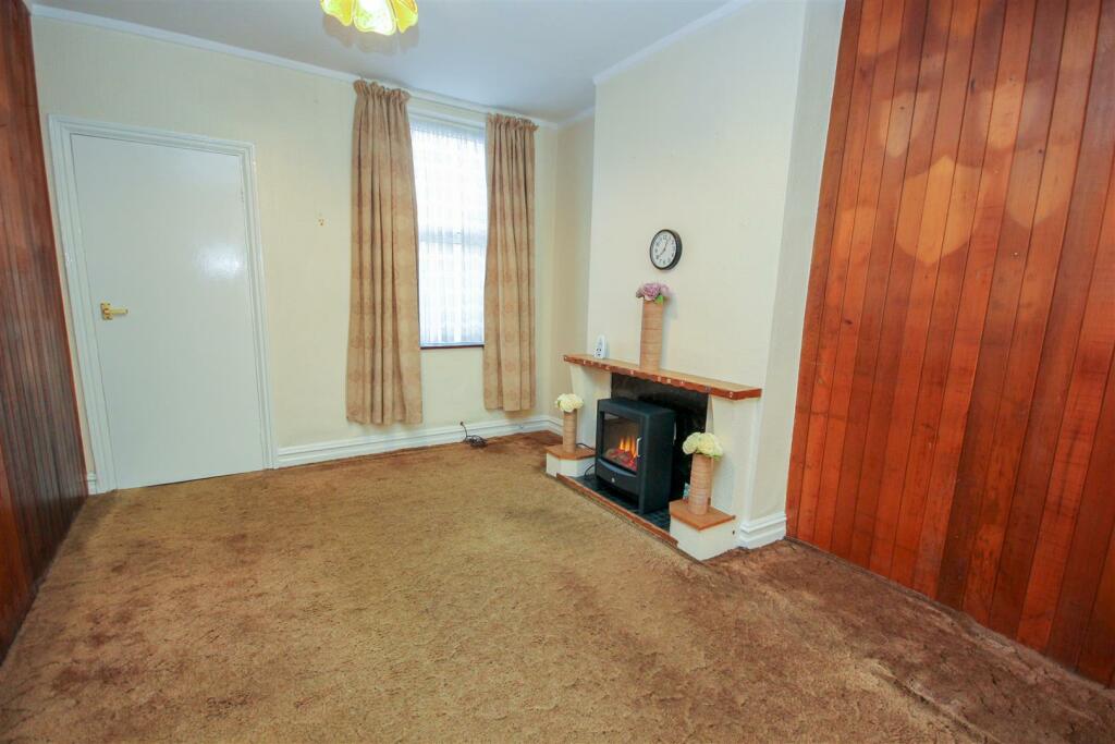 Dining Area.jpg