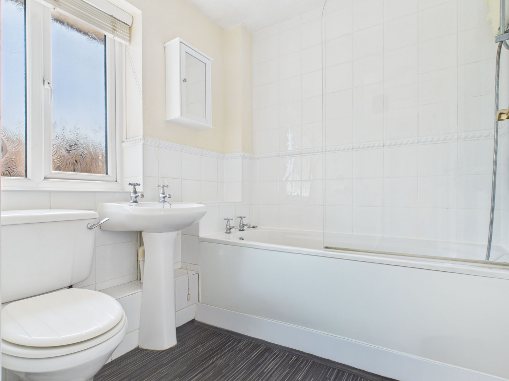 Bathroom (Virtually Enhanced)