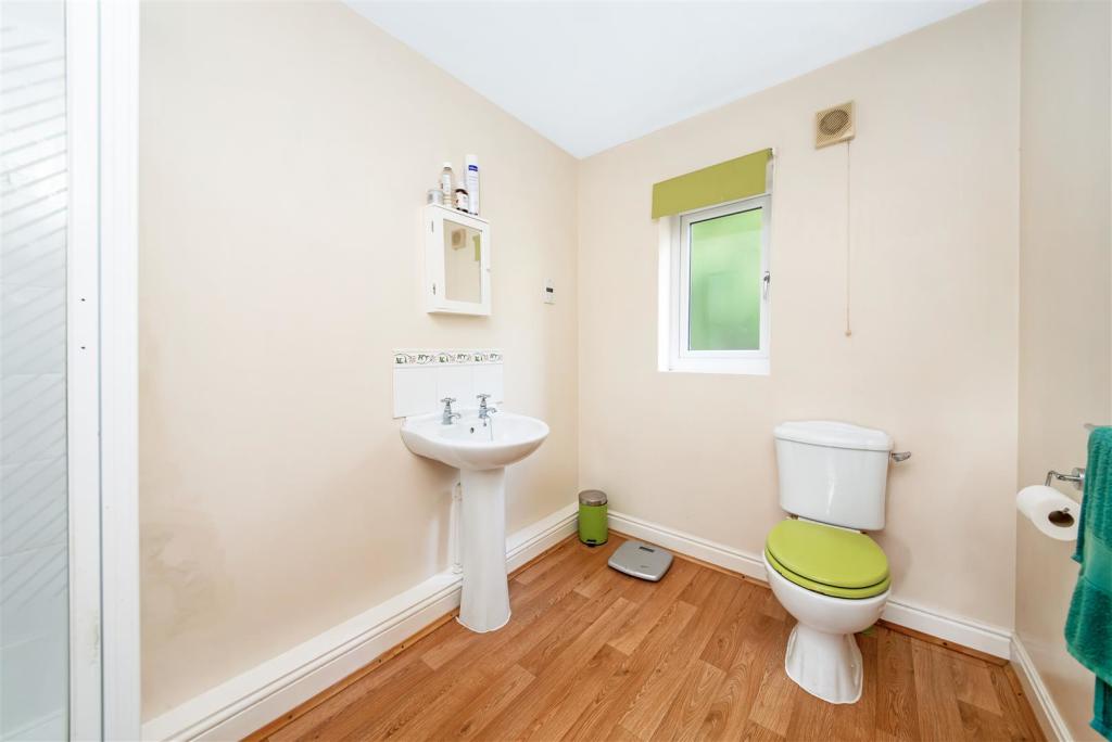 EN-SUITE SHOWER ROOM TO BEDROOM ONE