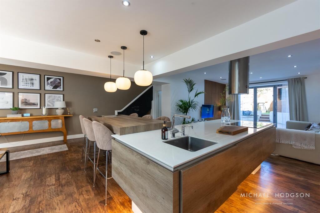 Family / Dining Room / Kitchen