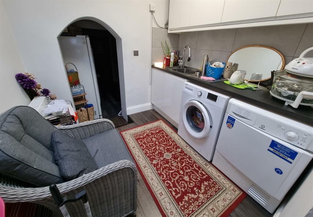 UTILITY ROOM: