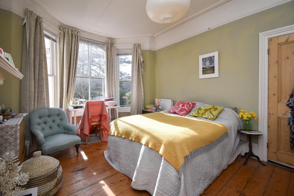 Bedroom/reception