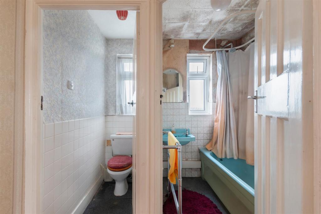 Bathroom &amp; WC