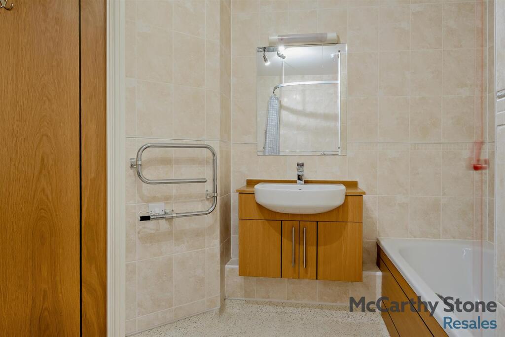 8642048-interior21-800.jpg