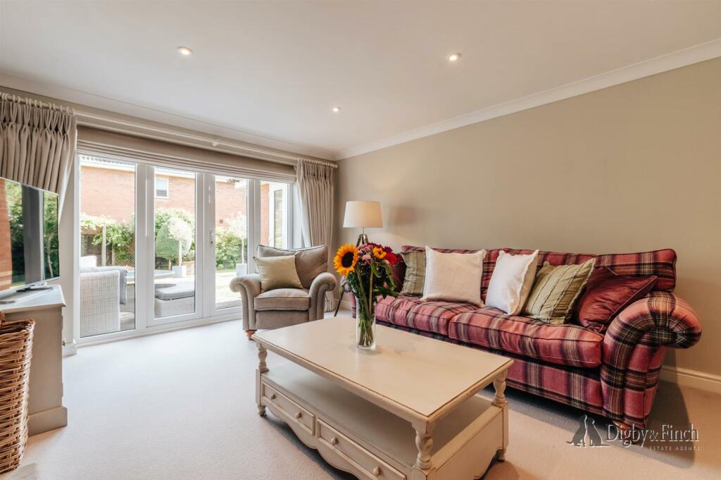 3 Witchley Close -23.jpg