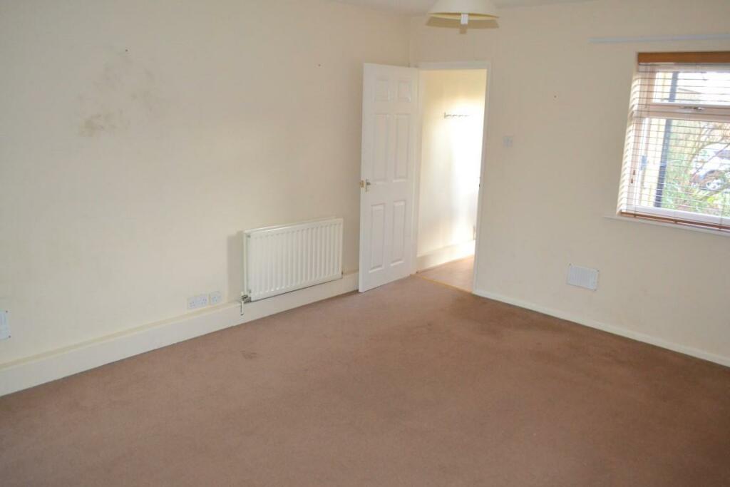 lounge (Medium).JPG