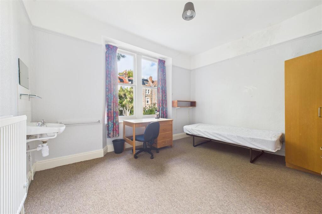 121 Redland Road, Redland, Bristol, BS6 6QX | Free