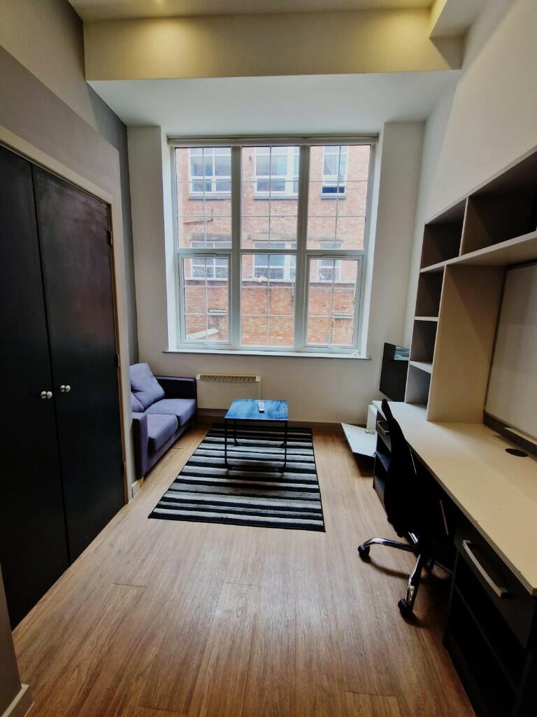 FLAT 23/41