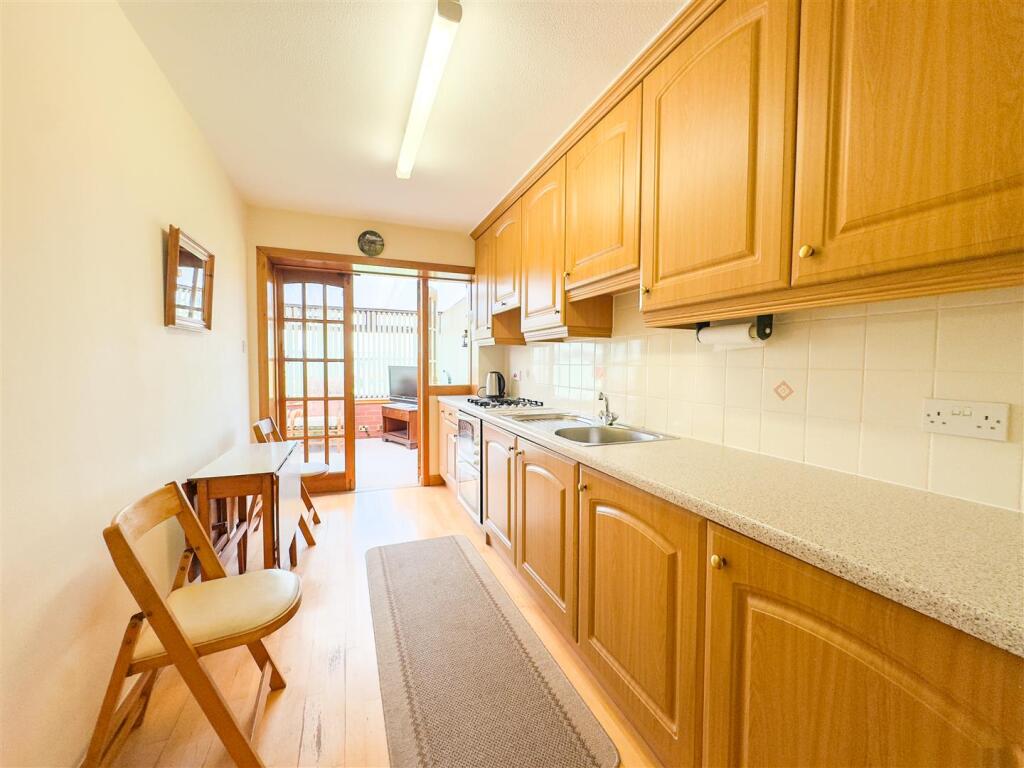 Kitchen/Dine