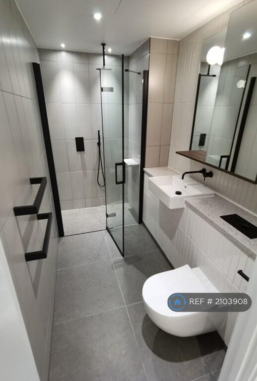 Bedroom 1 Ensuite