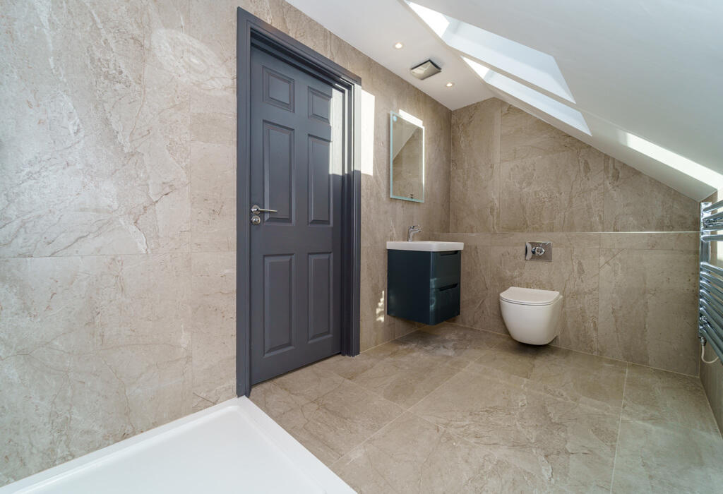 En-suite Bedroom 3