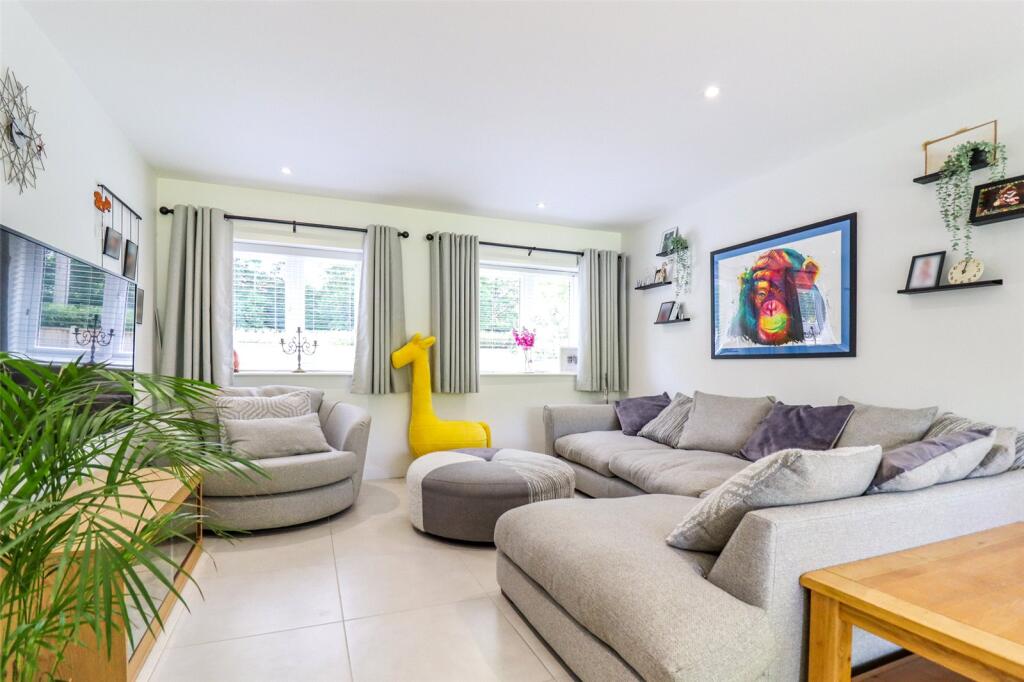 Kitchen/ Living Area