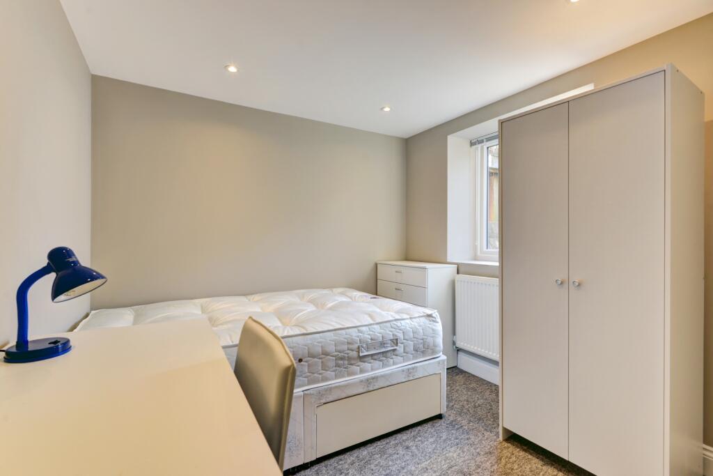 19 Southampton Steet Bedroom 1 (2)