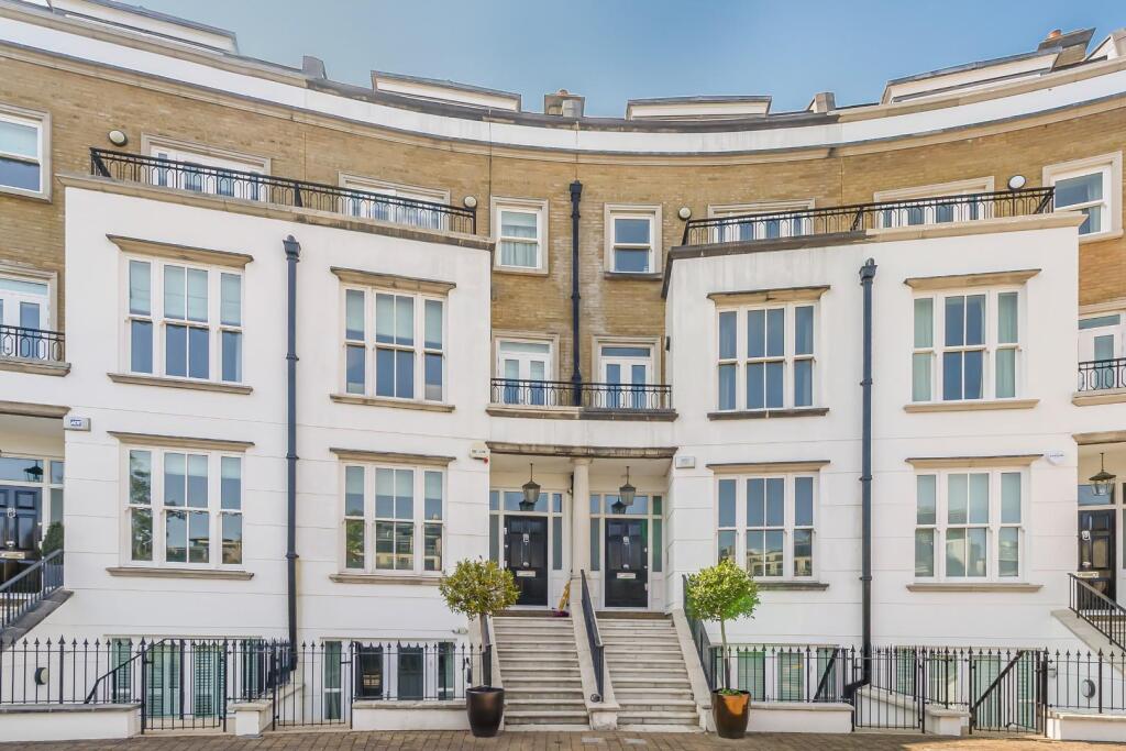 Imperial Crescent