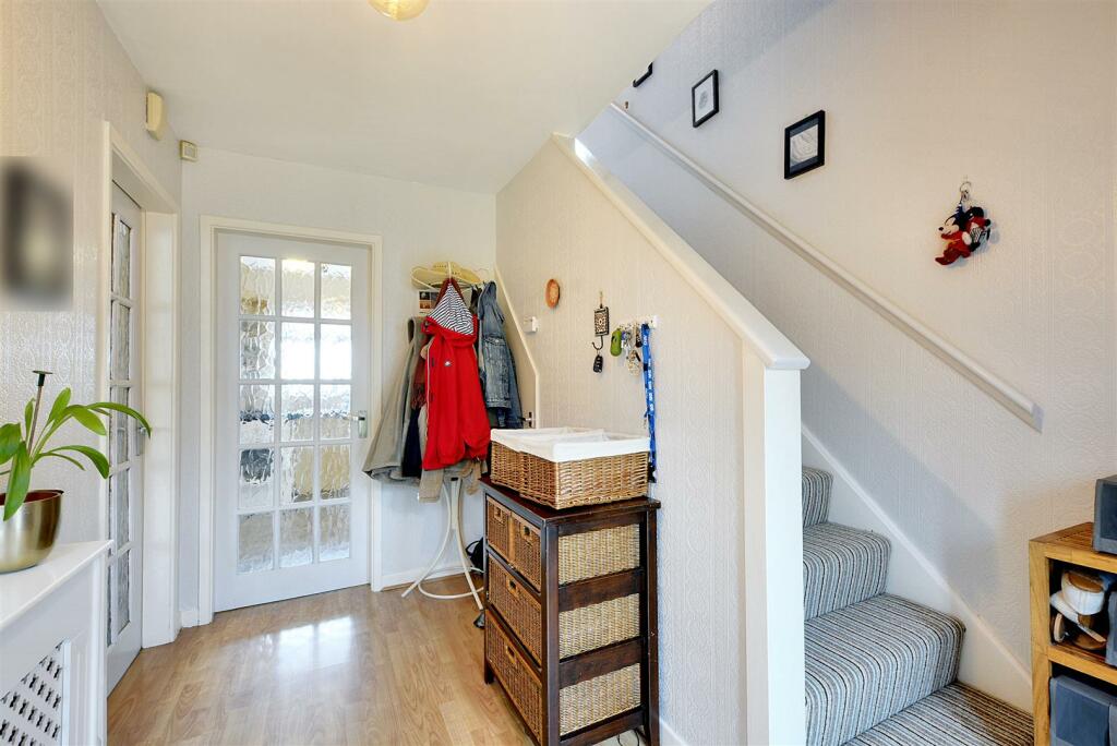 Entrance Hall_2.jpeg