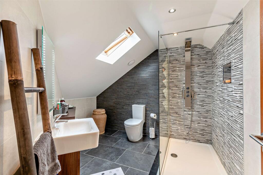 Bedroom 2 En Suite