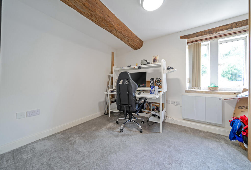 1327771-5-6880b2a...