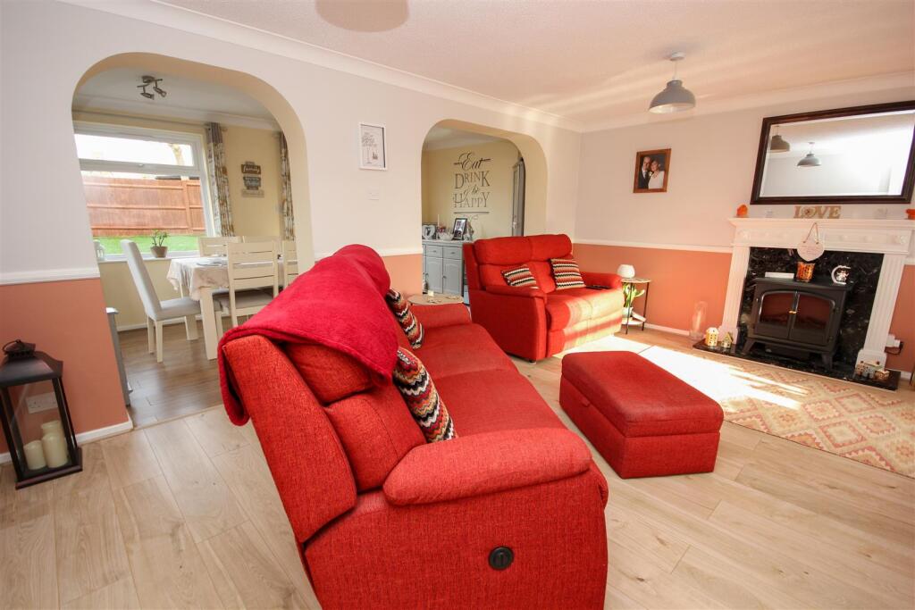 Lounge Dining Room.jpg