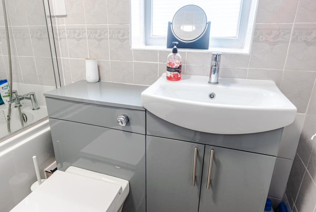 bathroom2