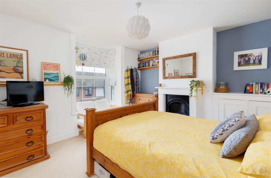Bedroom 2-2