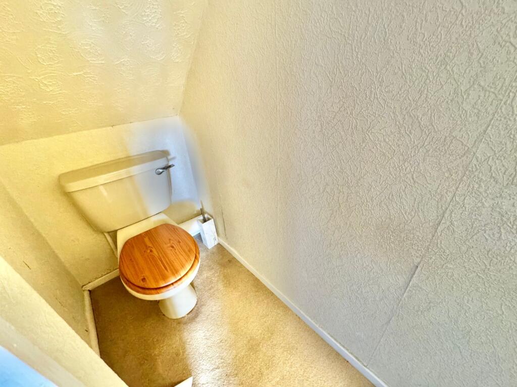 Wc in Bedroom One
