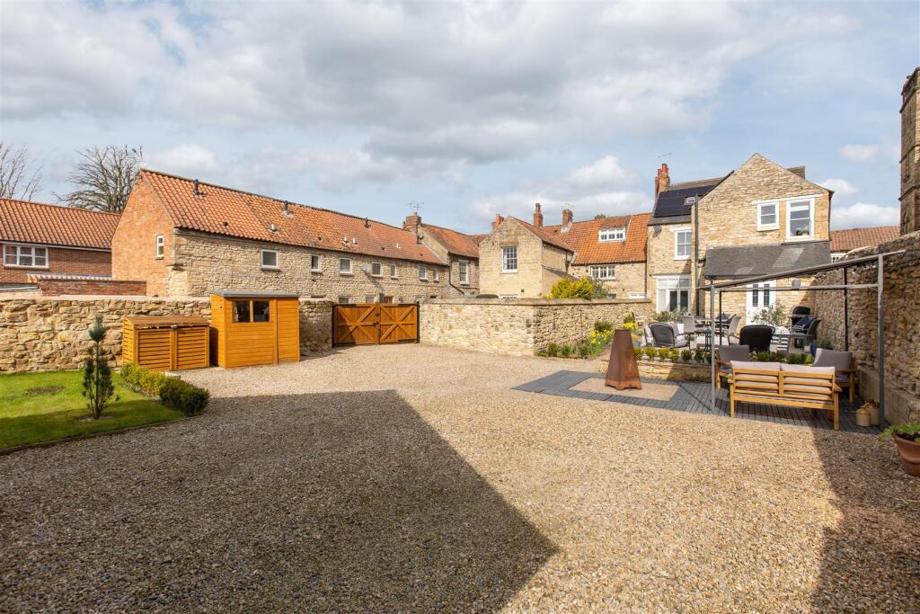 The Stone House External-7.jpg