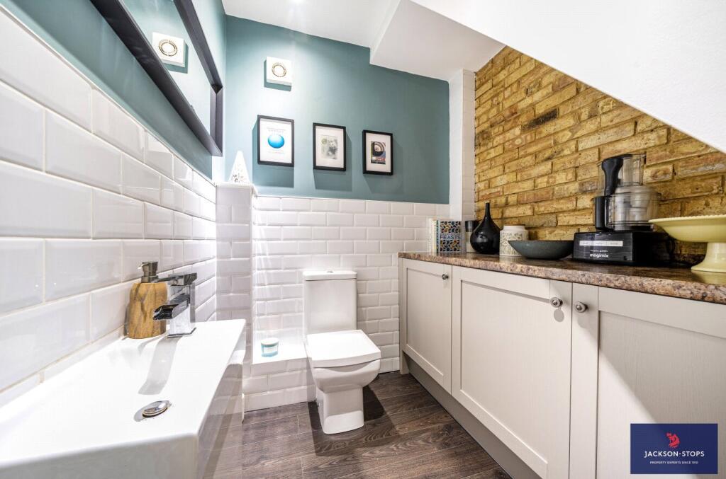 Cloakroom/Utility