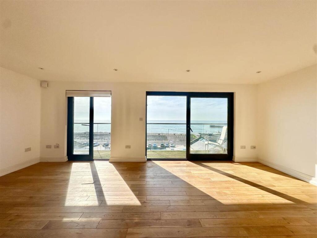 Living room2