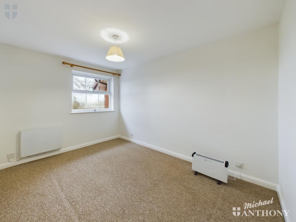 CAM03852G0-PR0187-STILL006