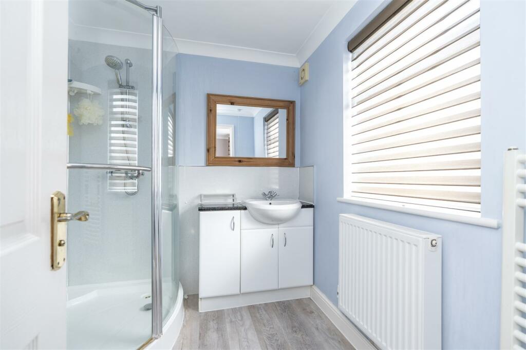 EN-SUITE :