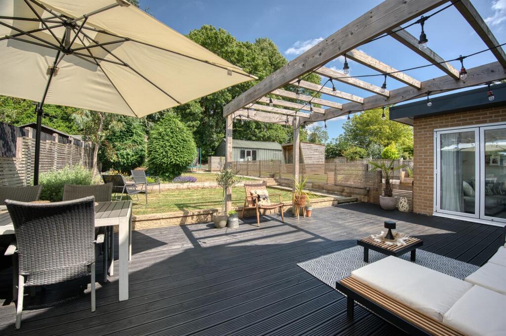 Garden - decking towards lawn.jpg