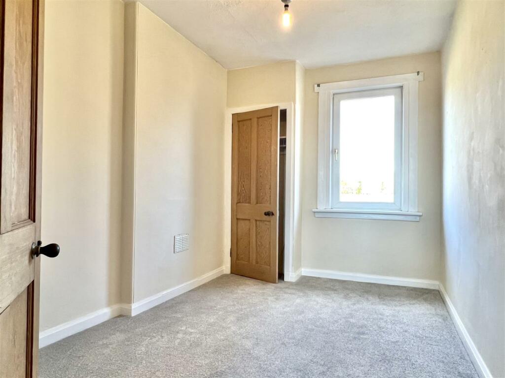 Upper Wellheads, Limekilns