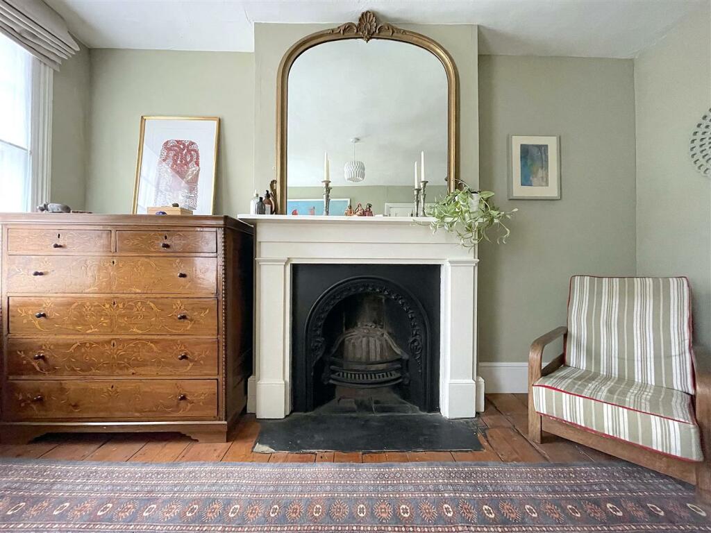 Bedroom One (Fireplace).jpeg