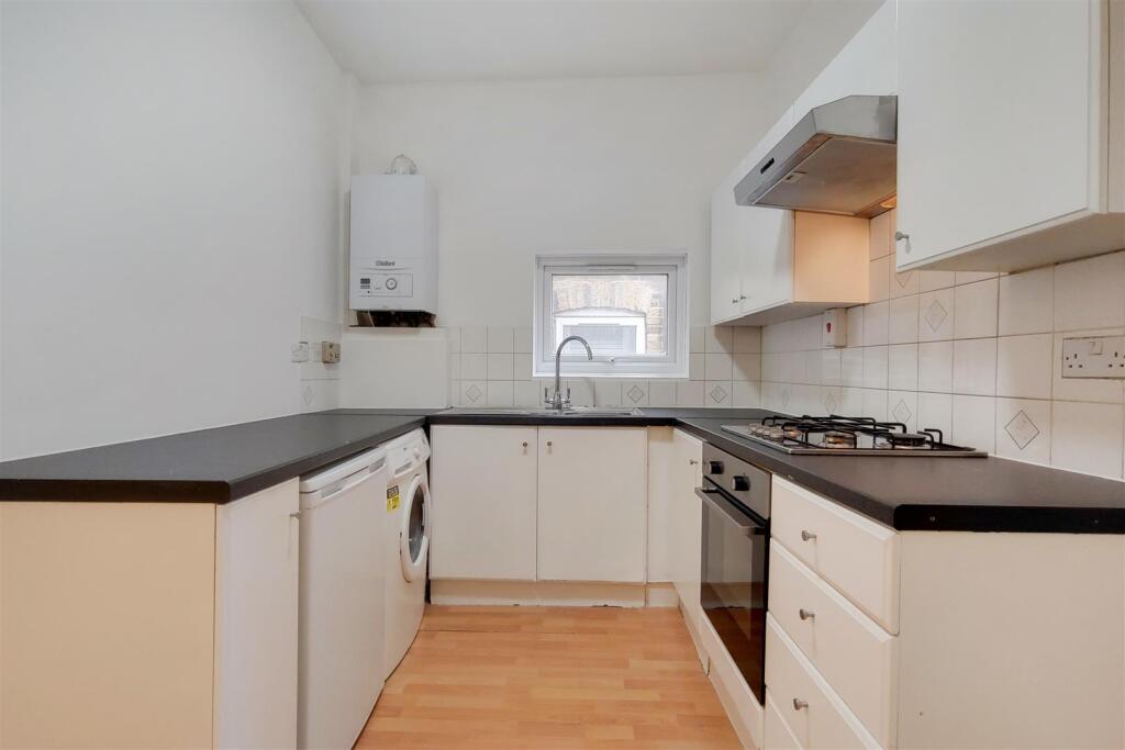 4_Kitchen-0.jpg