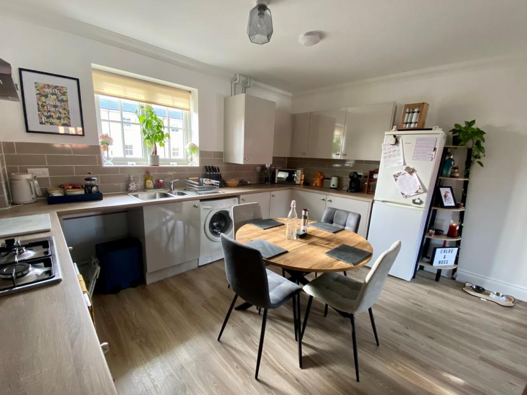Kitchen/ Dining Area