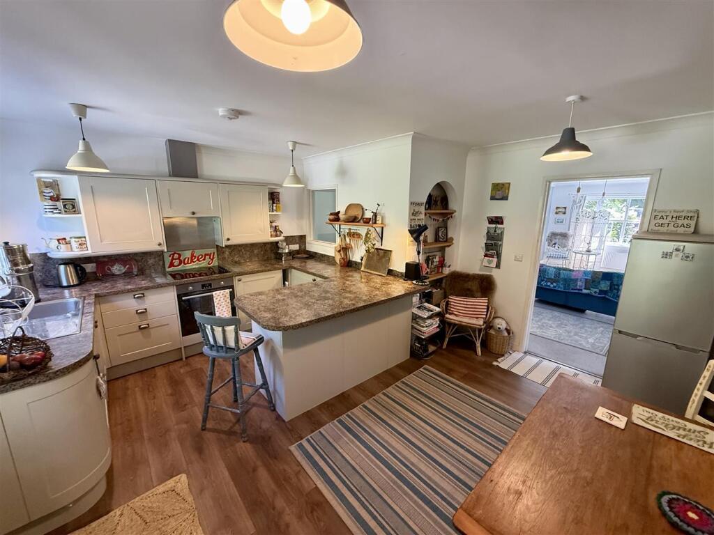 Kitchen / Dining Room