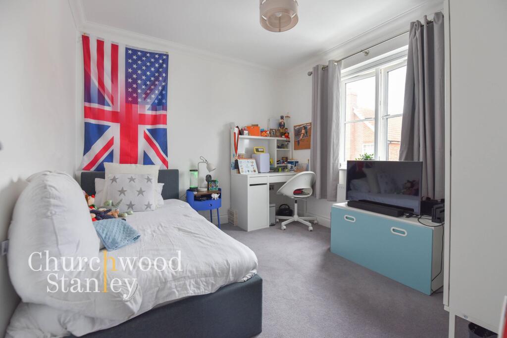 Second bedroom