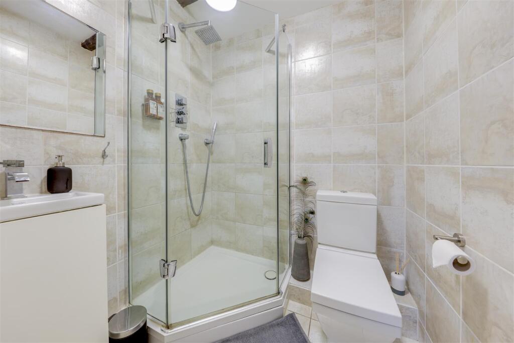 En Suite Shower Room