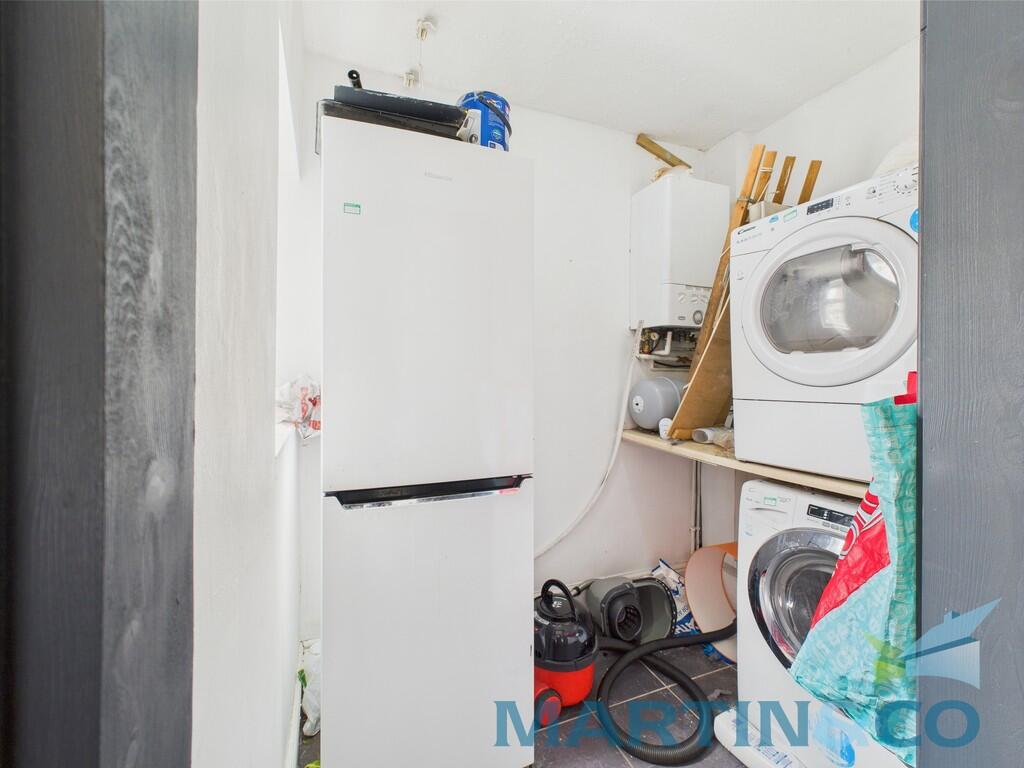 CAM01870G0-PR0164...