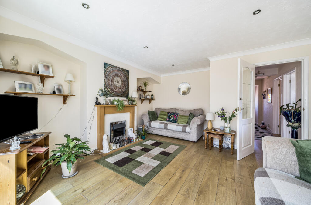 1296475668271e812b5c9arw