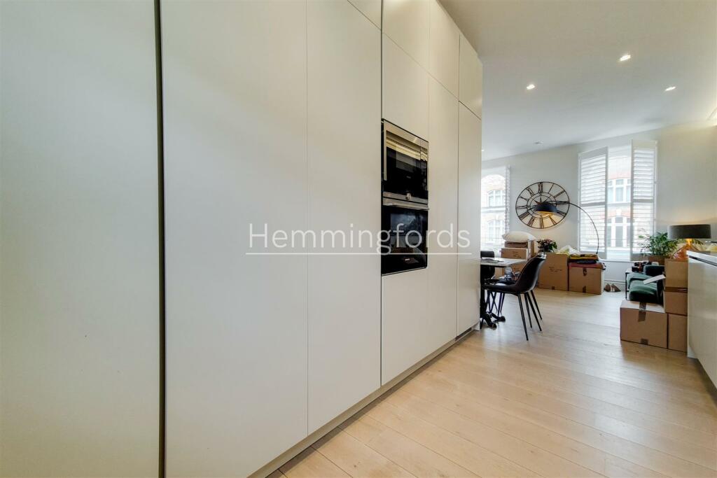 3_Kitchen-Reception-3.jpg