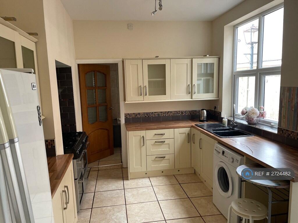 Shared Kitchen 