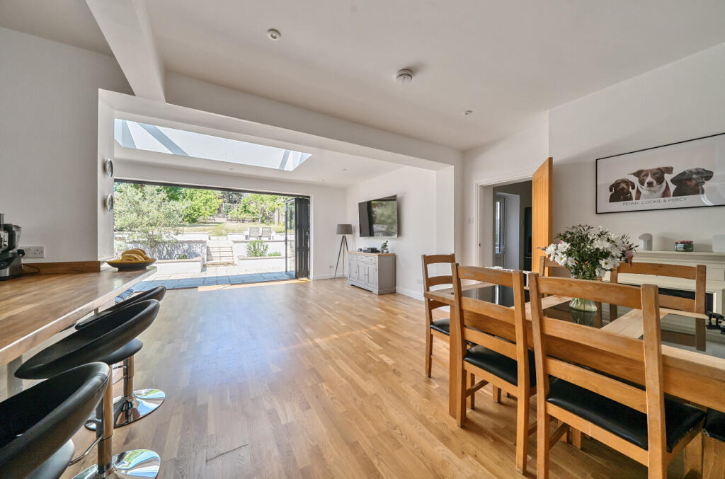 1291140-19-682491...