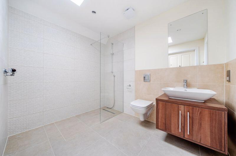 Ensuite shower room to bedroom
