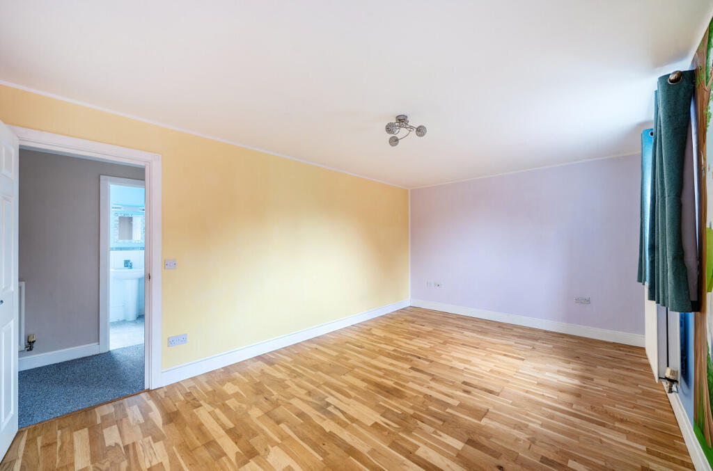 1387639-3-6936a62...