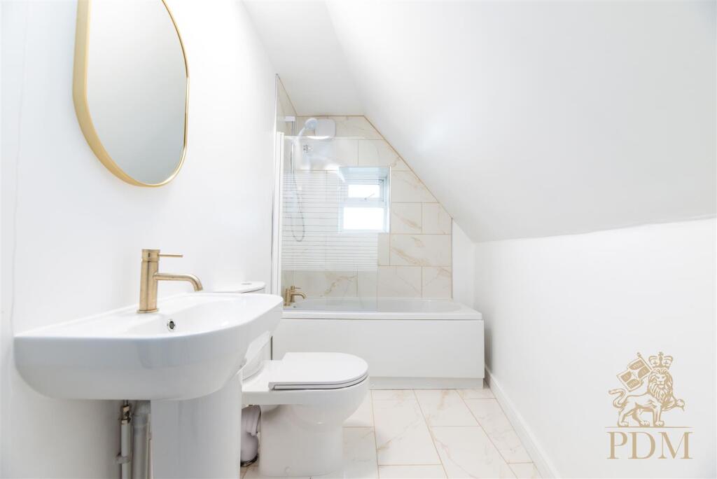 Bank Apartments Peveril St Nottingham NG7 4AH