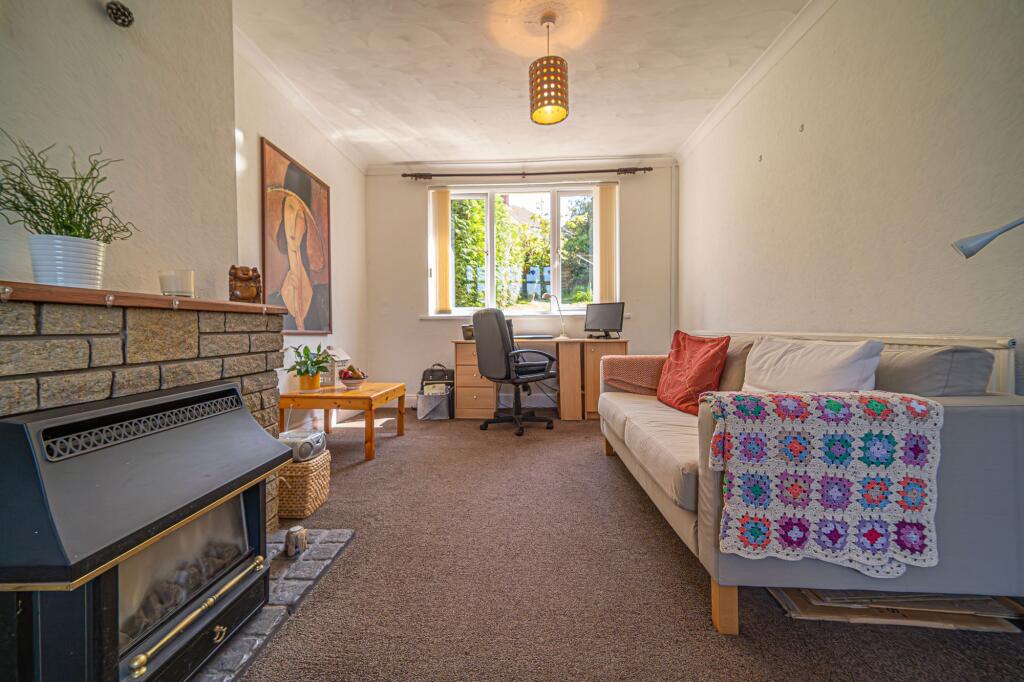 Living Room/Dining Room