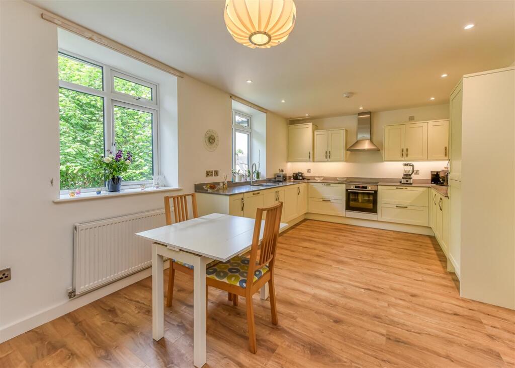 8 Thorsten House-Kitchen Breakfast Area.jpg
