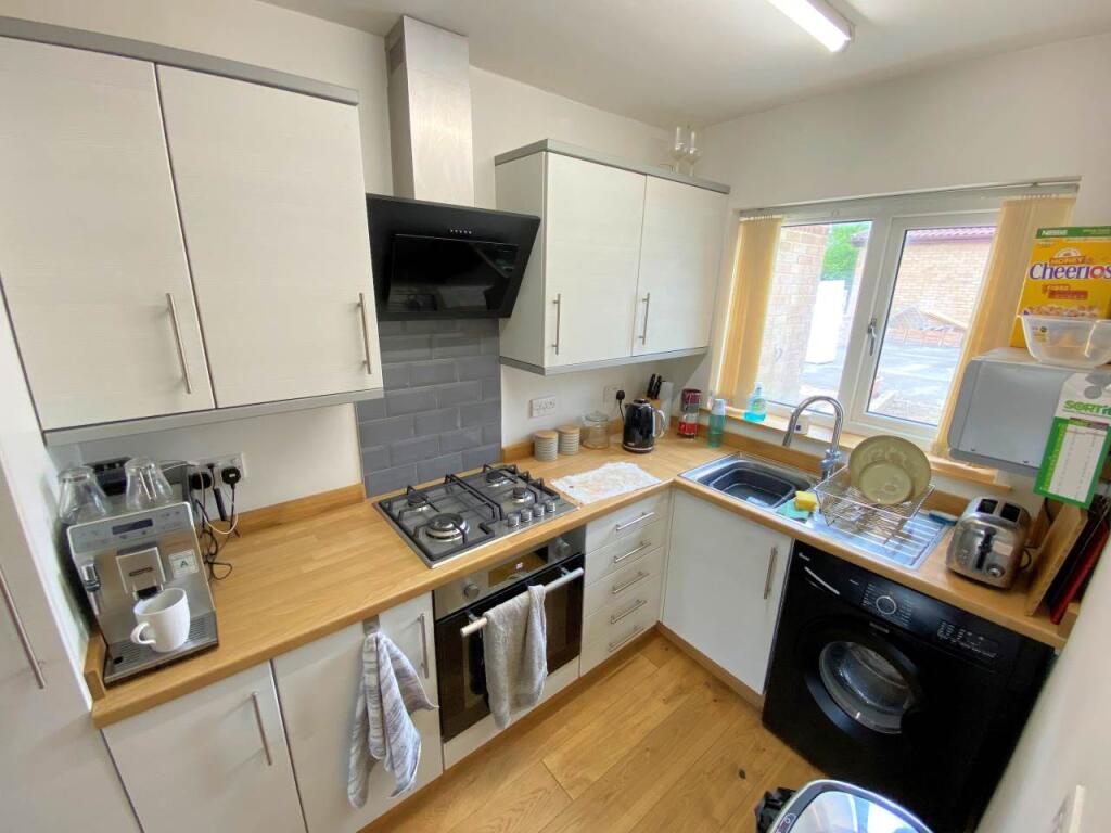 Kitchen 1